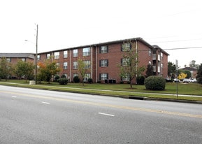 The Reserve at Forest Hills Apartments