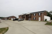 Summertrees Apartments
