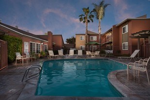 Twin Pines Apartments in Anaheim, CA