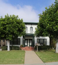 1141 N Maryland Ave Apartments