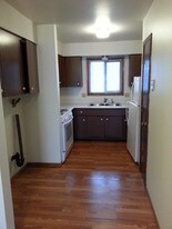 1318 Wayne Rd West Bend WI Apartments