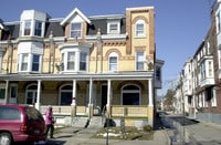 917-919 W Tilghman St Apartments