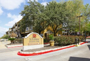 Axio Apartments