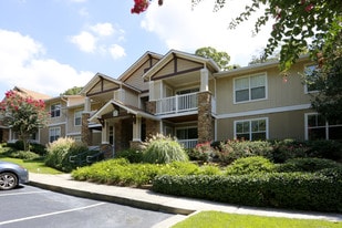 Riverside House Apartments