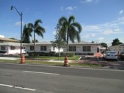 5211 Hollywood Blvd Hollywood FL Apartments