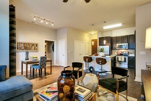Armstrong at Knox Apartments