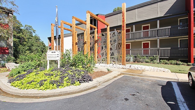 100 Inverness Apartment Homes