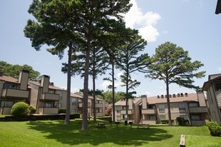 Fox Run Apartments