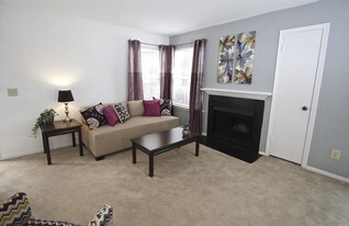 Royal Pointe Apartments