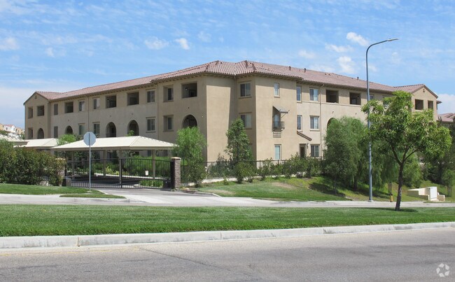 Ventana at Porter Ranch Apartamentos