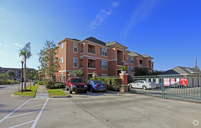 Mandalay at Shadow Lake Apartments