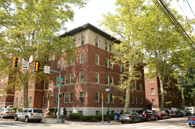 Castle Hill Apartments Rentals Philadelphia, PA