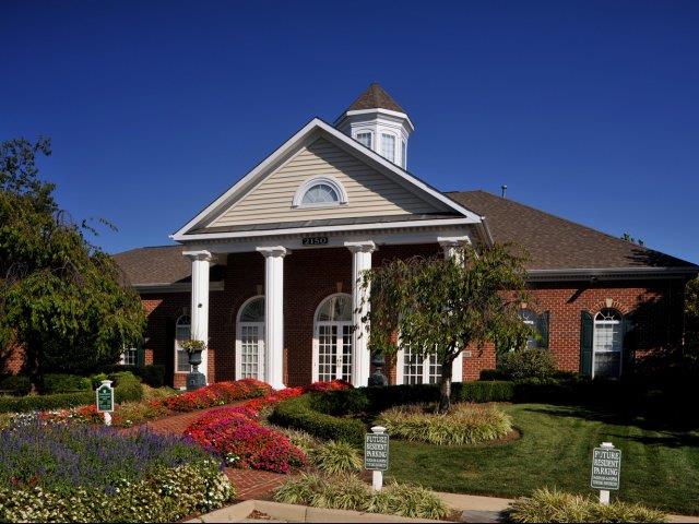 Dulles Greene Apartments