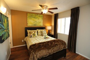 Tuscany Palms Apartments
