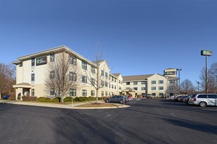 Furnished Studio – Providence - West Warwick Apartments