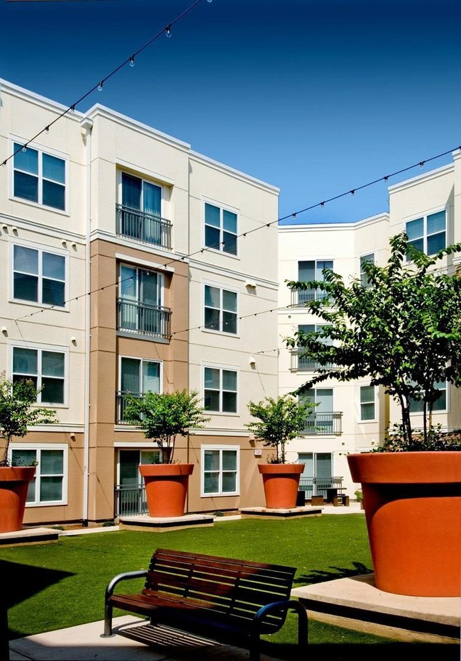 the-district-off-campus-housing-rentals-norfolk-va-apartments