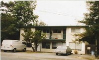 302 Laurel Way Apartments