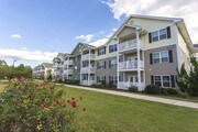 Hawthorne at Murrayville Apartments