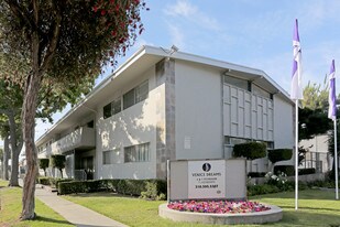 Venice Dreams Apartments
