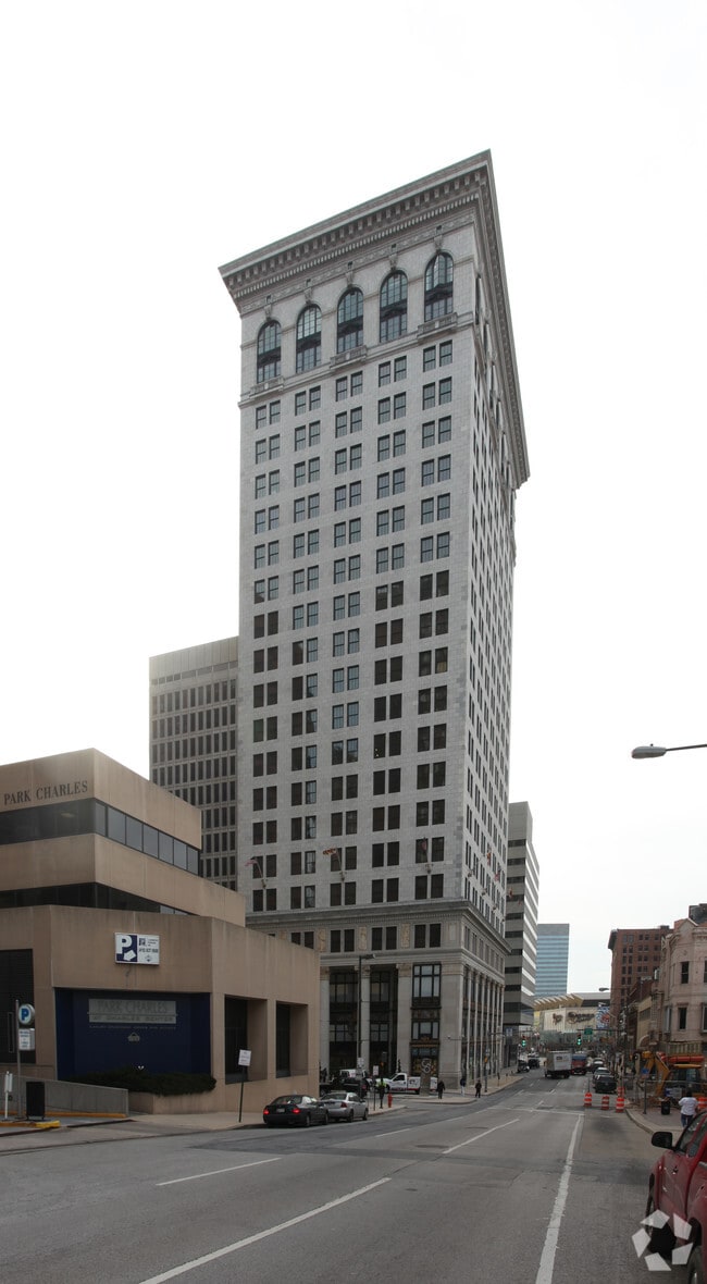 39 West Lexington Apartments