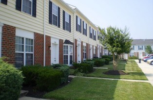 Holly Station Townhomes Apartments