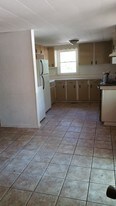 208 Adams Cir Lamar SC Apartments