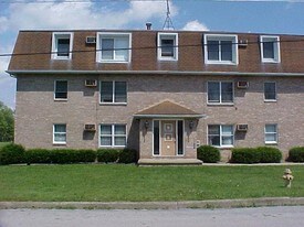 351 Kendall Ave Campbell OH Apartments