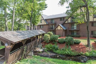 Royal Crest Estates Apartments