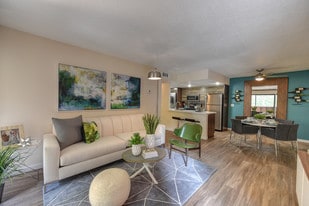 The Lexington Agoura Hills Apartments
