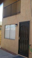 422 Texas St NE Albuquerque NM Apartments