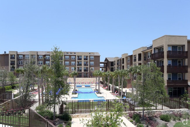 Triomphe Apartments