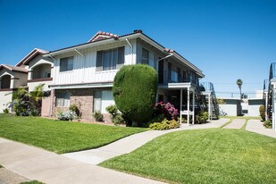 10781 Pine St Los Alamitos CA Apartments