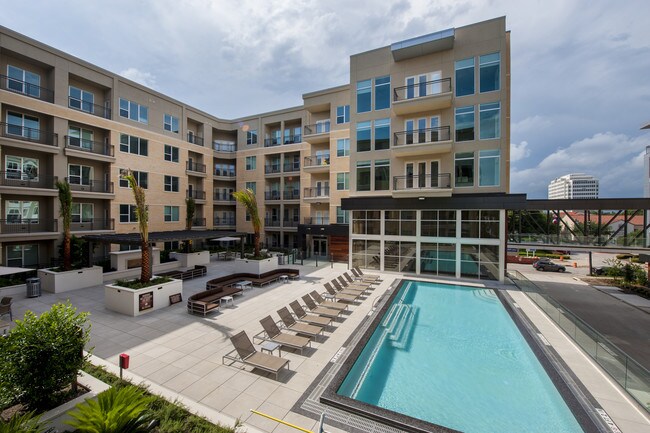 21 Eleven Apartments