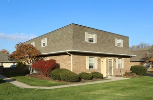 Hilliard Square Townhomes Apartments