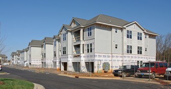 Legacy Crossroads Apartamentos
