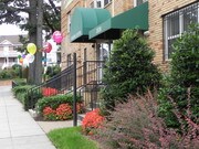 Meadow Green Courts Apartments