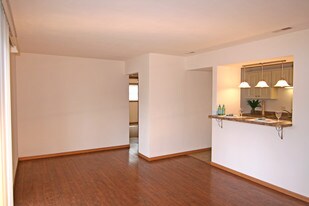 333 S Lewis St Springfield IL Apartments