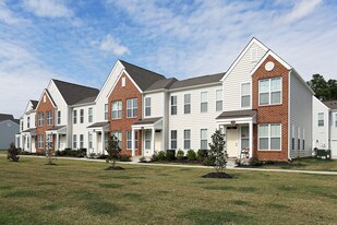 Yorktown Arch Apartments