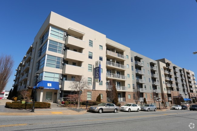 ARIUM Westside Apartments