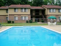 Cross Creek Apartments