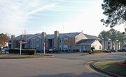 Oak Lake Apartments