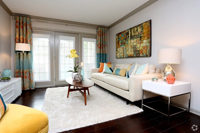 The Avenue Apartments "In the Highlands"
