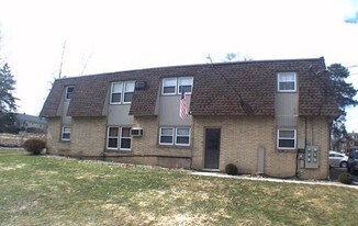 107 5th Ave Hubbard OH Apartments