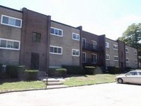 544 Central St Apartments