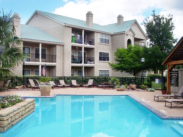 Club At Fossil Creek Apartments