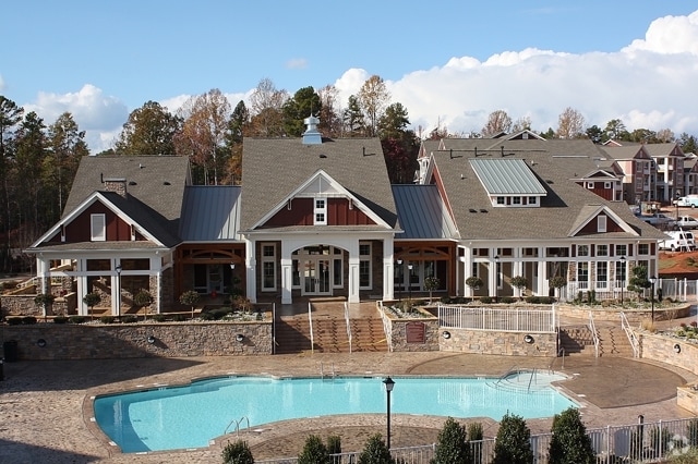 Plantation Pointe Apartments