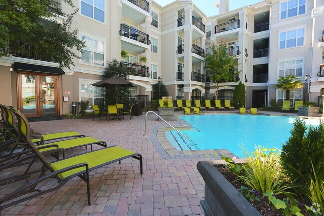 Heights at Perimeter Apartments