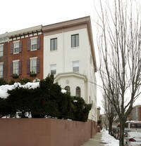 2232 Green St Apartments