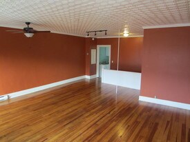 215 Water St Gardiner ME Apartments