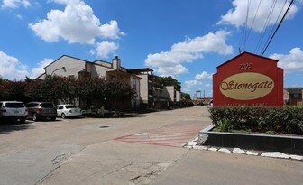 Stonegate Apartments